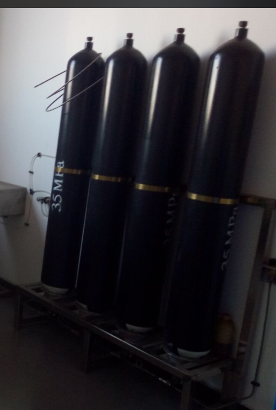 高壓儲(chǔ)氣瓶系統(tǒng)